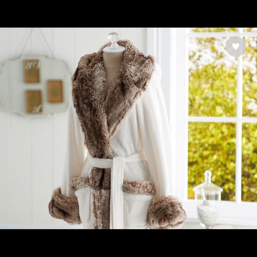 Pottery Barn Faux Fur Hooded Bathrobe - S